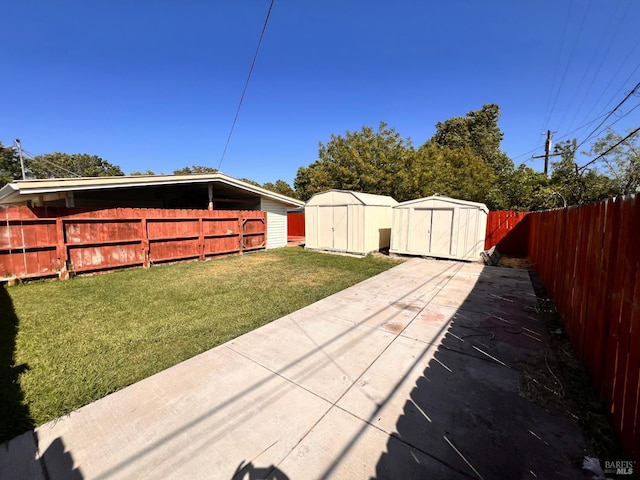 423 Gardiner Way, Rio Vista, CA 94571 - view of yard featuring a patio