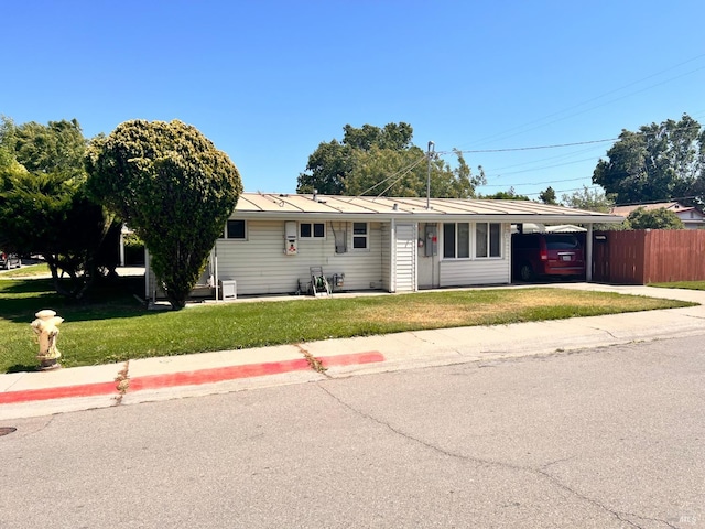 423 Gardiner Way, Rio Vista, CA 94571 - ranch-style house with a carport and concrete driveway