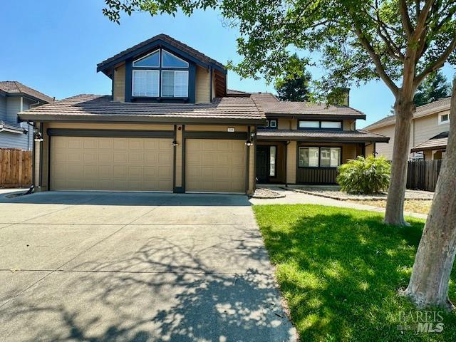 1540 Mccarthy Ct, Dixon, CA 95620 - view of front of house featuring driveway and a garage