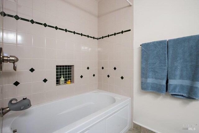 1800 London Dr, Benicia, CA 94510 - bathroom featuring tub / shower combination