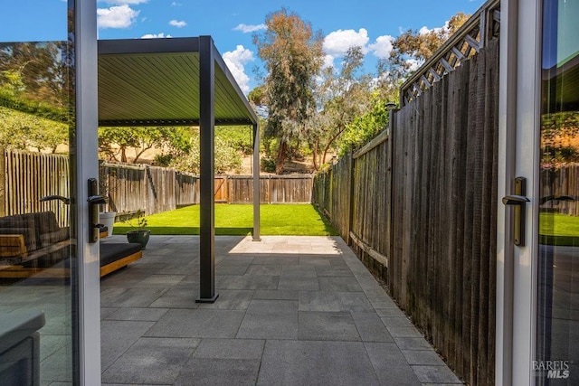 1800 London Dr, Benicia, CA 94510 - view of patio
