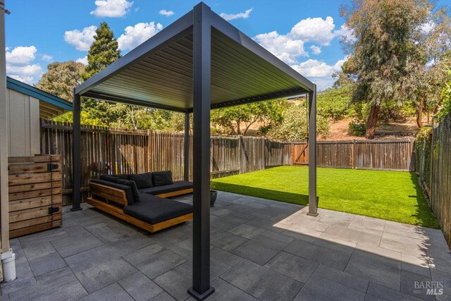 1800 London Dr, Benicia, CA 94510 - view of patio / terrace