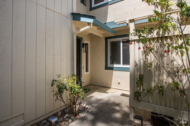 1800 London Dr, Benicia, CA 94510 - view of patio