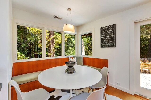 3 Wainwright Pl, Mill Valley, CA 94941 - dining area with light wood finished floors and baseboards
