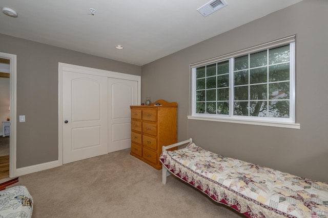 230 Clear Ridge Dr, Healdsburg, CA 95448 - bedroom featuring carpet floors, a closet, and recessed lighting
