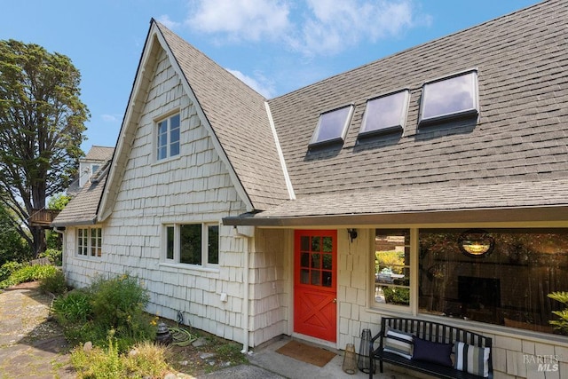 995 Greenhill Rd, Mill Valley, CA 94941 - view of front of house with a shingled roof