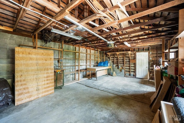 995 Greenhill Rd, Mill Valley, CA 94941 - view of garage