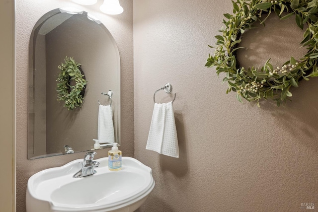 1238 Darling St, Napa, CA 94558 - bathroom featuring a sink