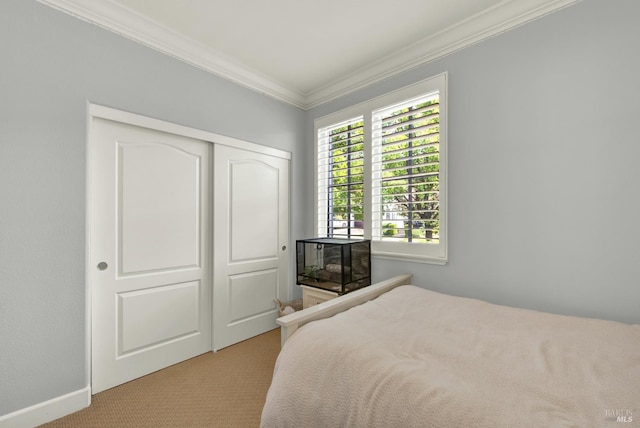 2986 Pebble Beach Cir, Fairfield, CA 94534 - bedroom featuring carpet flooring, ornamental molding, and a closet