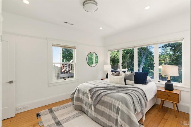 1572 Vista St, Oakland, CA 94602 - bedroom featuring recessed lighting and wood finished floors