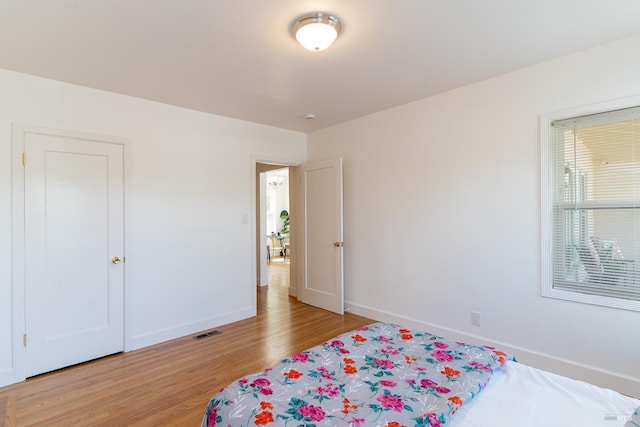 7 Fairview Ave, Vallejo, CA 94590 - bedroom featuring light wood-style floors and baseboards