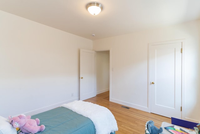 7 Fairview Ave, Vallejo, CA 94590 - bedroom with light wood-style floors and baseboards