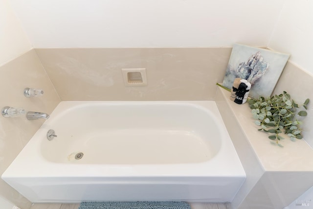 7 Fairview Ave, Vallejo, CA 94590 - full bathroom featuring a bath