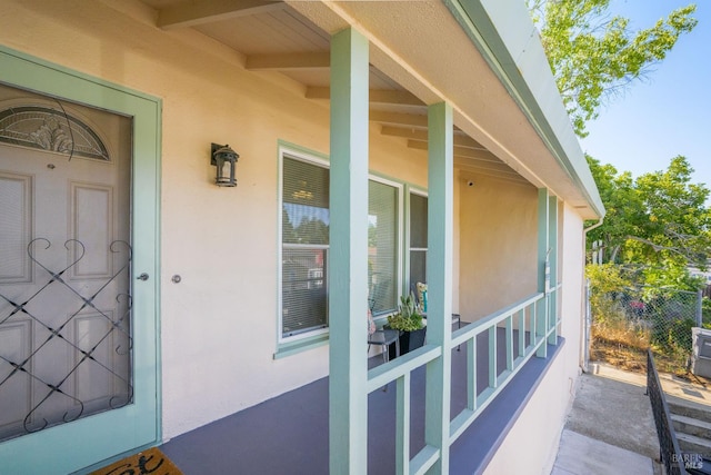 7 Fairview Ave, Vallejo, CA 94590 - entrance to property featuring stucco siding