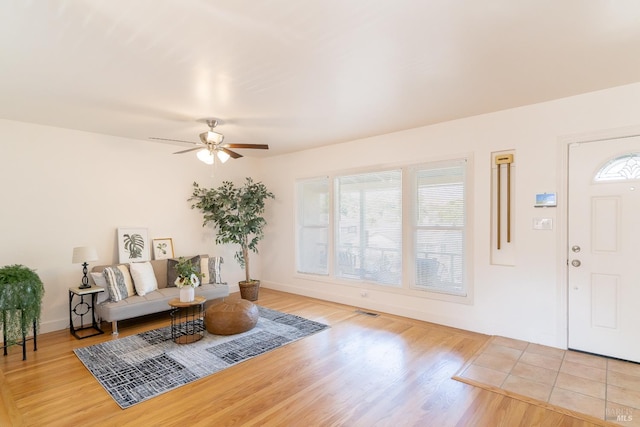 7 Fairview Ave, Vallejo, CA 94590 - foyer featuring light wood-style flooring, a ceiling fan, and baseboards