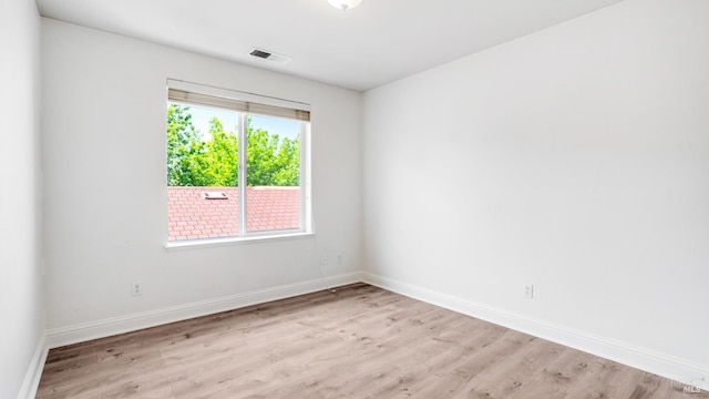 9149 Windsor Rd, Windsor, CA 95492 - spare room with light wood-style flooring