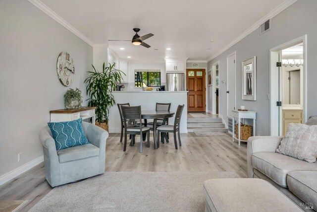 848 Acorn Way, Napa, CA 94558 - living area featuring light wood-style floors, a ceiling fan, baseboards, crown molding, and recessed lighting