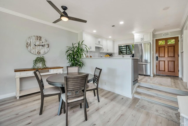 848 Acorn Way, Napa, CA 94558 - dining space featuring light wood-style flooring, crown molding, a ceiling fan, and recessed lighting