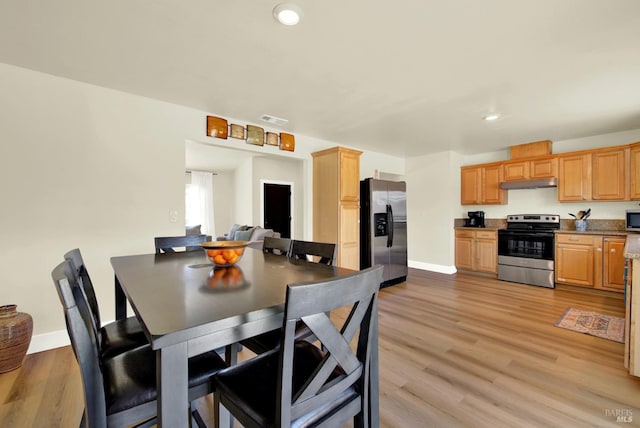 201 Pamela Ct, Vallejo, CA 94589 - dining space featuring light wood-type flooring, baseboards, and recessed lighting