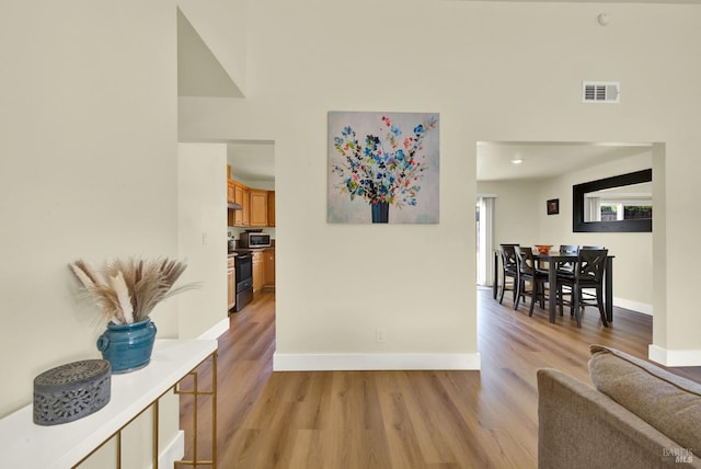 201 Pamela Ct, Vallejo, CA 94589 - hall featuring light wood finished floors and baseboards