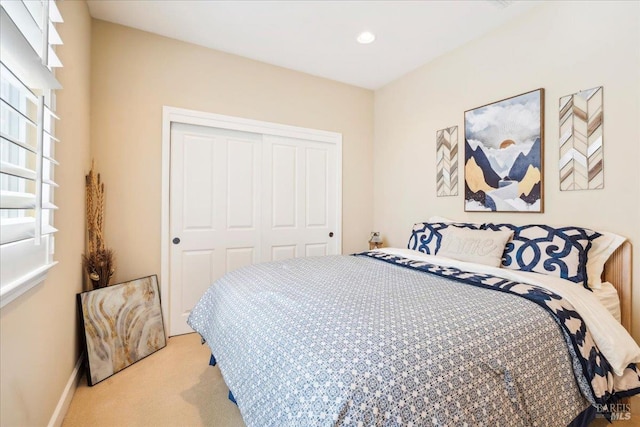 428 Lloyd Ct, Benicia, CA 94510 - bedroom featuring carpet flooring, a closet, recessed lighting, and baseboards