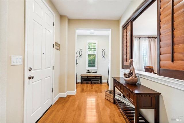 428 Lloyd Ct, Benicia, CA 94510 - corridor featuring light wood-style flooring and baseboards