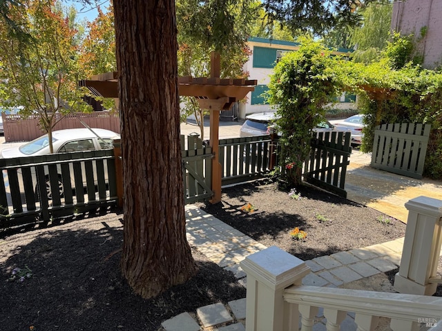 1529 San Anselmo Ave Unit A B, San Anselmo, CA 94960 - view of yard featuring a gate