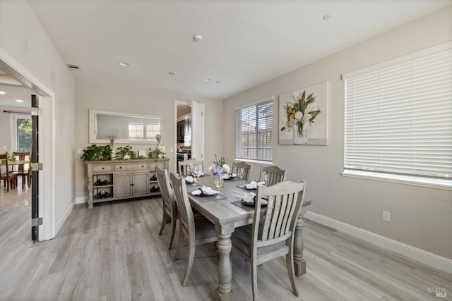 5340 Discovery Way, Fairfield, CA 94533 - dining area featuring light wood-style floors, baseboards, and recessed lighting