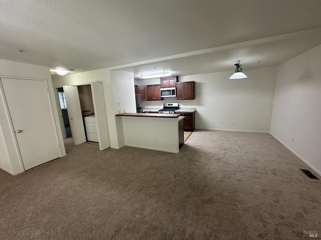 143 Sea Crest Cir, Vallejo, CA 94590 - kitchen featuring stainless steel appliances, open floor plan, carpet floors, a peninsula, and baseboards