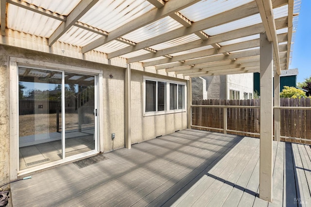 404 Mellowood Ct, Suisun City, CA 94585 - wooden deck with a pergola