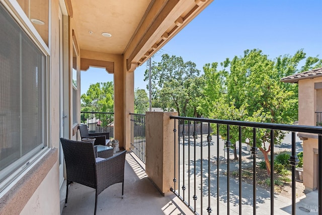 180 Healdsburg Ave Unit B, Cloverdale, CA 95425 - view of balcony