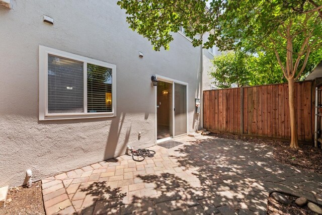 4014 Knoll Top Ct, Carmichael, CA 95608 - view of patio / terrace