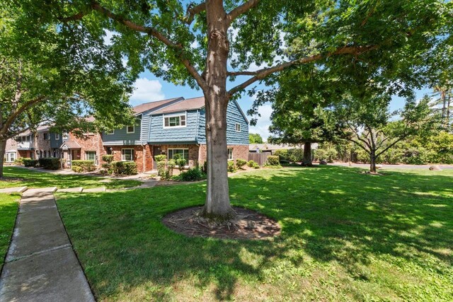 4014 Knoll Top Ct, Carmichael, CA 95608 - view of front of property featuring brick siding and a front yard