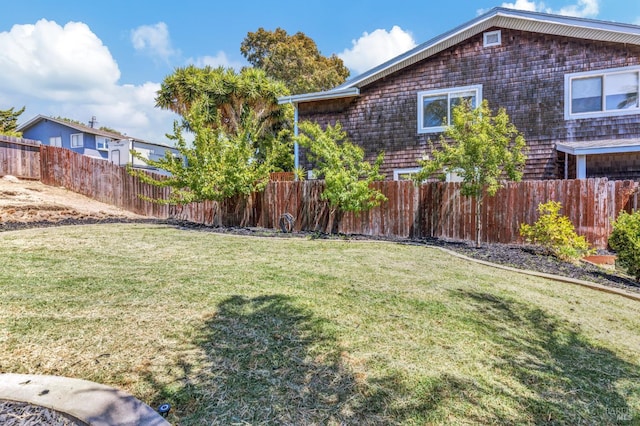 1130 W 9th St, Benicia, CA 94510 - view of yard
