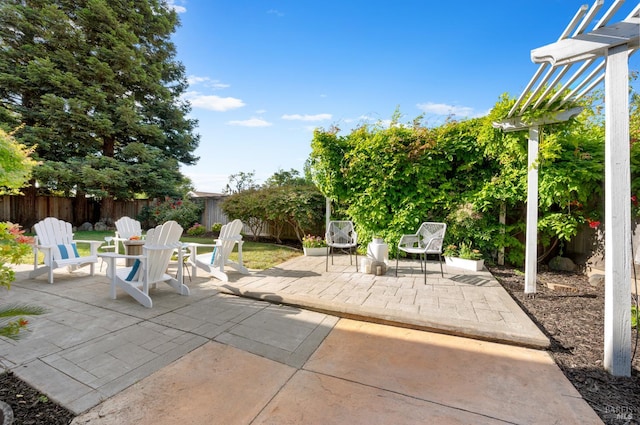 479 Jasper Ct, Benicia, CA 94510 - fenced backyard featuring a pergola and a patio