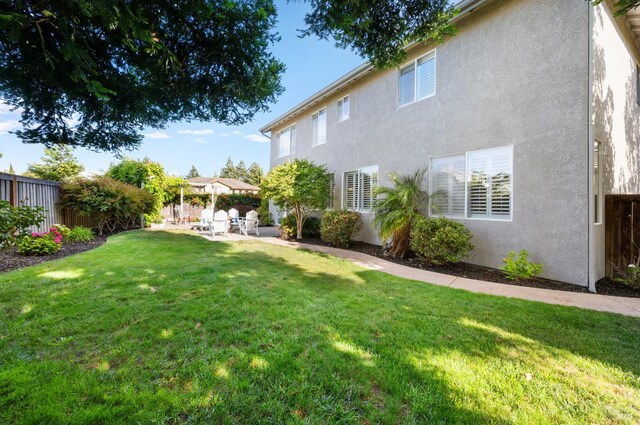 479 Jasper Ct, Benicia, CA 94510 - fenced backyard with a patio