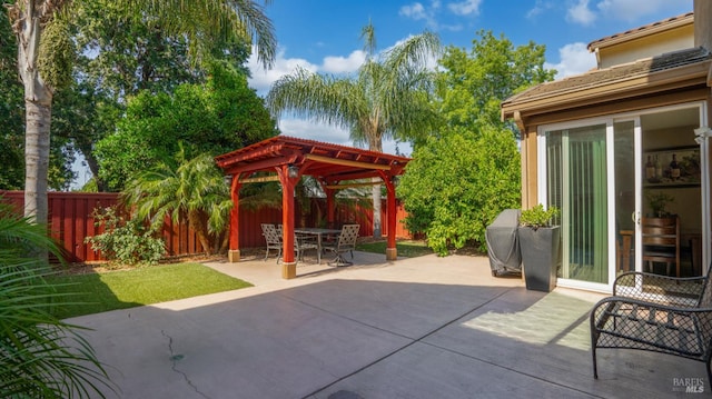 524 Chaparral Loop, Vacaville, CA 95688 - fenced backyard featuring a pergola, grilling area, a patio area, and outdoor dining space