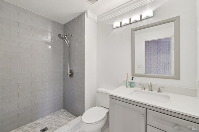 1255 Oak Ridge Ln, Pinole, CA 94564 - bathroom featuring tiled shower and vanity