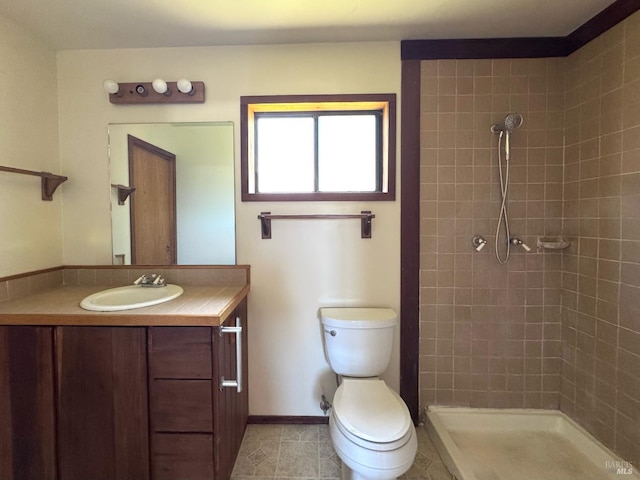 716 Mountain View Ave, Petaluma, CA 94952 - bathroom featuring tiled shower, vanity, and tile patterned floors