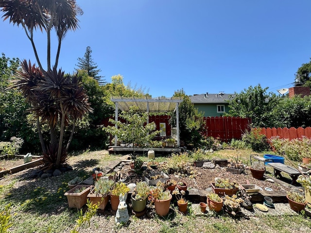 716 Mountain View Ave, Petaluma, CA 94952 - view of yard with a garden
