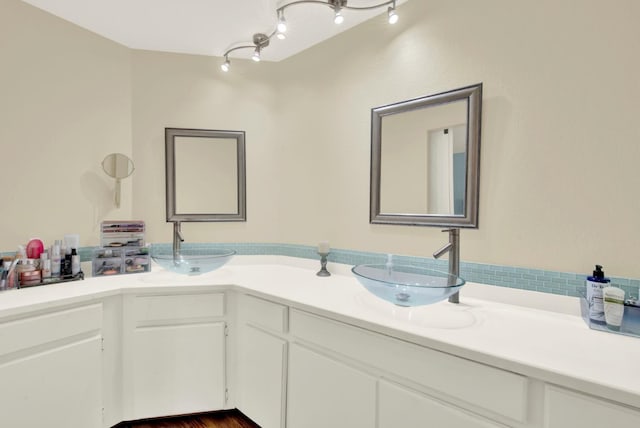 2588 King Edward Ct, El Dorado Hills, CA 95762 - bathroom featuring double vanity