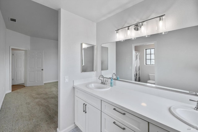 766 Calico Trl, Vacaville, CA 95687 - full bath featuring double vanity and curtained shower