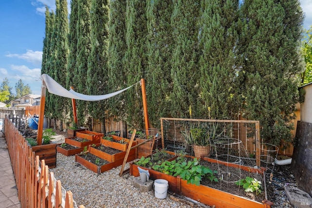 1105 Coulter Ct, Fairfield, CA 94533 - view of patio / terrace with a garden
