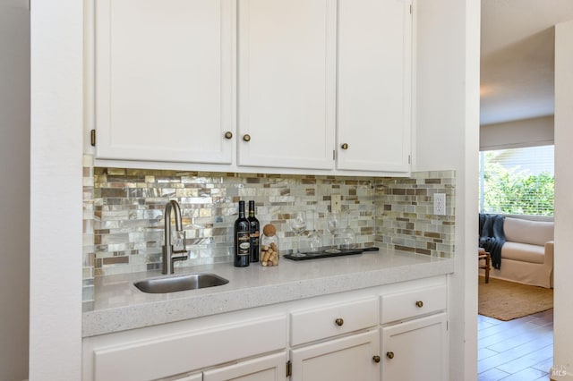 378 Miramonte Pl, Santa Rosa, CA 95409 - indoor bar featuring backsplash and wood finished floors