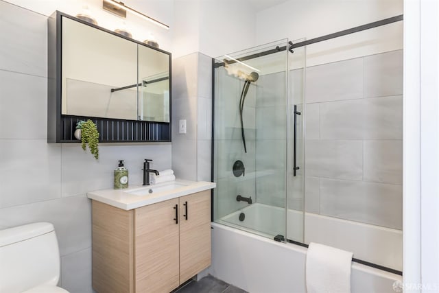 1 Hoffman Ave Unit A, San Francisco, CA 94114 - full bath with vanity and combined bath / shower with glass door