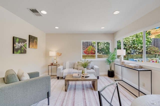 510 Hastings Dr, Benicia, CA 94510 - living room with recessed lighting and baseboards
