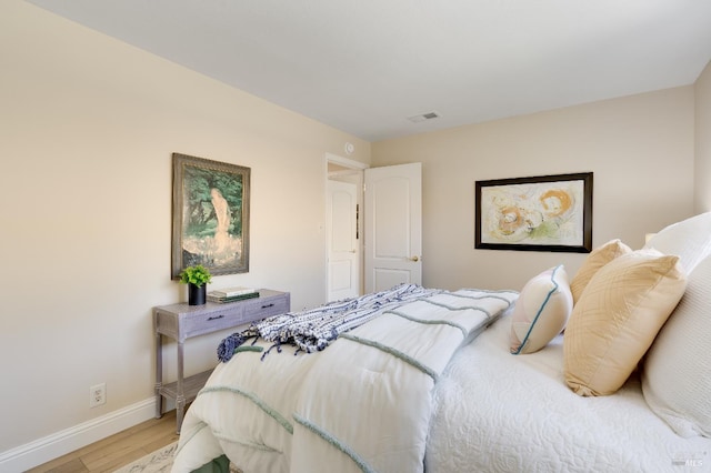 510 Hastings Dr, Benicia, CA 94510 - bedroom featuring light wood-style flooring and baseboards
