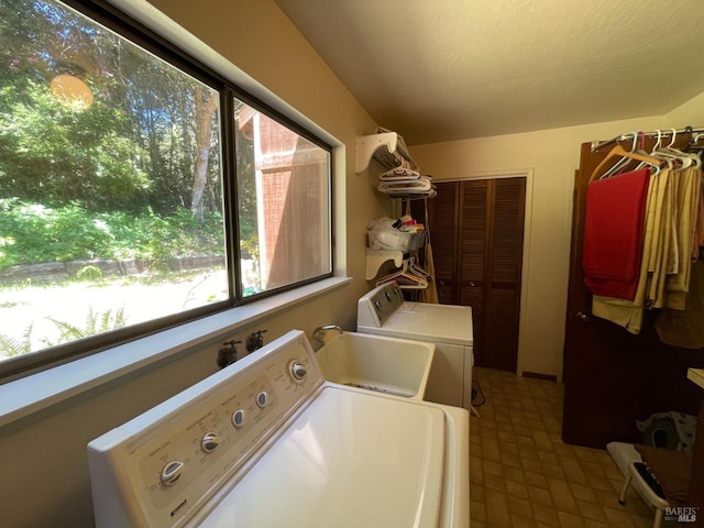 32691 Pearl Dr, Fort Bragg, CA 95437 - washroom featuring washing machine and dryer