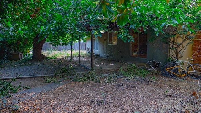1701 Palm Pl, Davis, CA 95618 - view of yard with a patio area