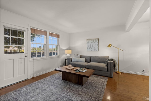 20 Selfridge St, Vallejo, CA 94590 - living area with wood finished floors and baseboards